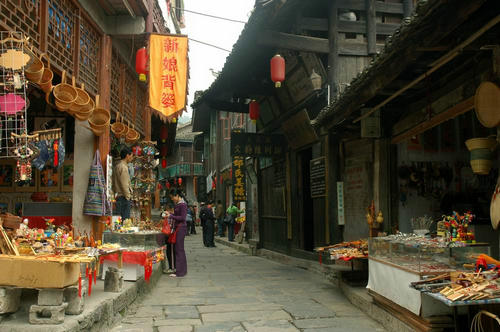 E線(xiàn)：張家界、猛洞河、芙蓉鎮(zhèn)、黃龍洞經(jīng)典四日游（純玩）